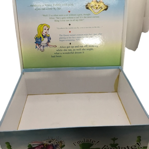 Alice in Wonderland Cafe Box - Picture 2 of 10